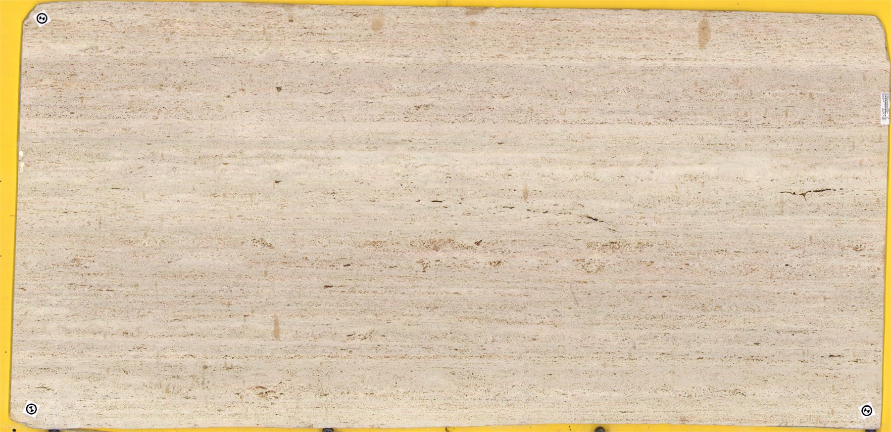 Travertine Greige doğal taş yüzeyi